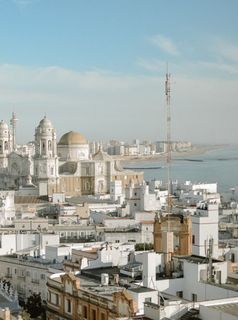 Foto de la ciudad de Cádiz por el fotografó Anastasia Saldatava