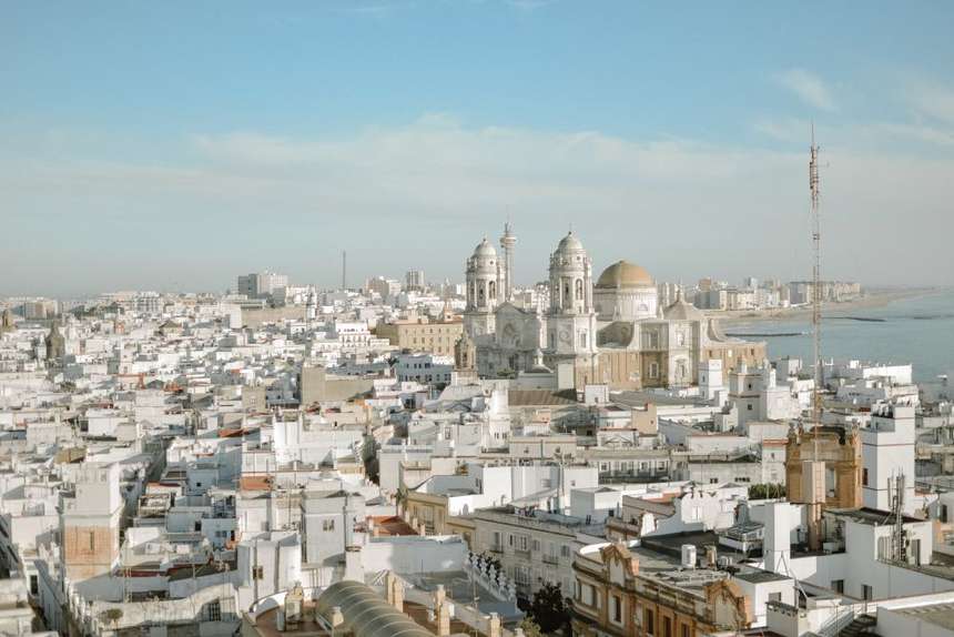Foto de la ciudad de Cádiz por el fotografó Anastasia Saldatava